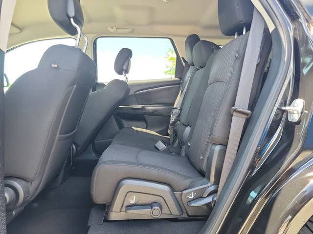 Used 2020 Dodge Journey SE w/ Blacktop Package FWD image 9