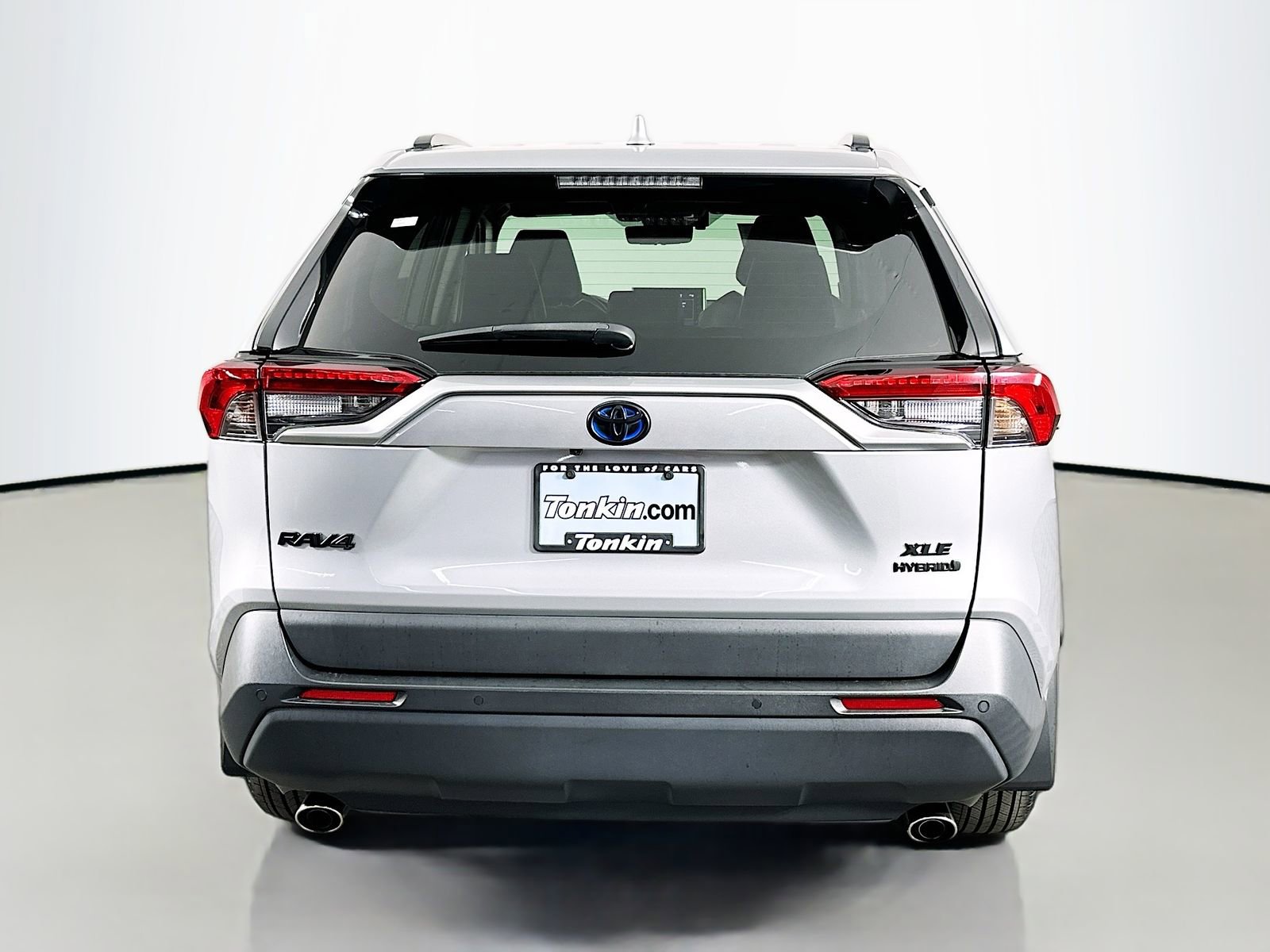 Certified 2022 Toyota RAV4 XLE Premium AWD/4WD image 6