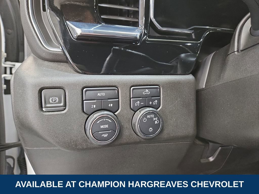 Used 2024 Chevrolet Silverado 1500 LT image 23