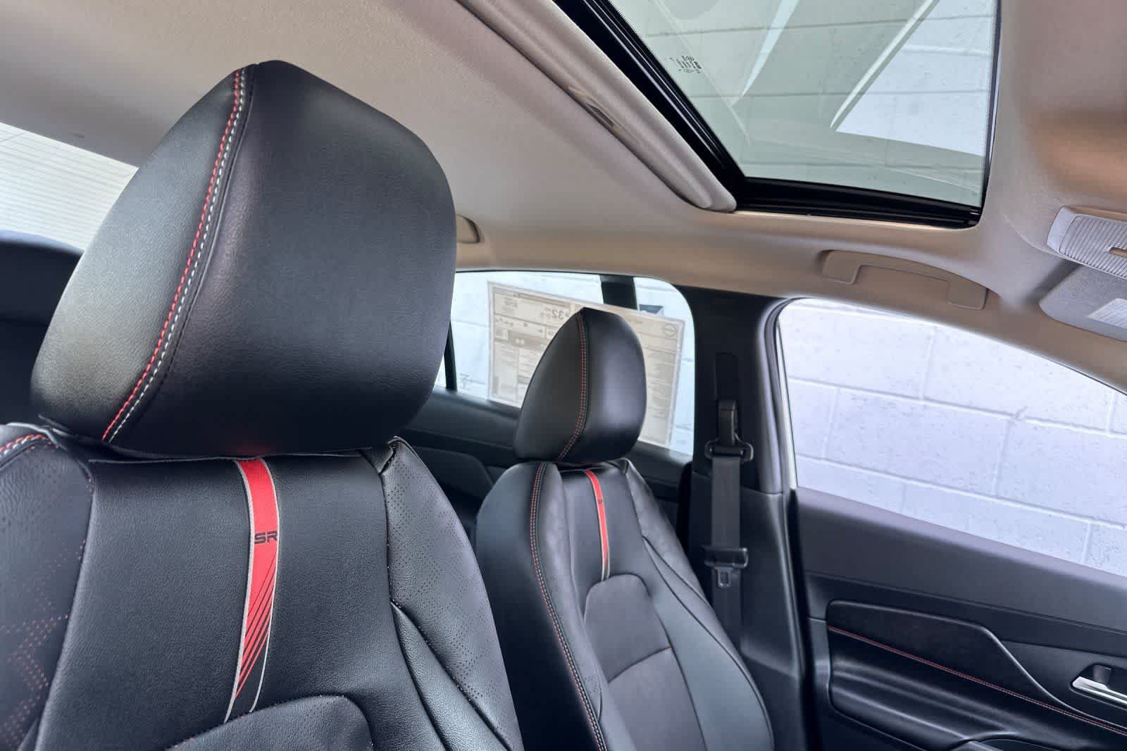 New 2027 Nissan Sentra SR FWD image 18