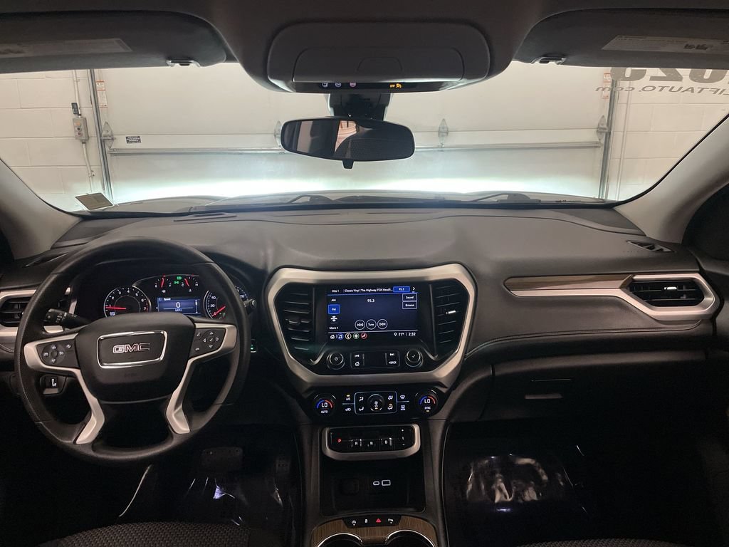 Used 2023 GMC Acadia SLE w/ Elevation Edition FWD image 14