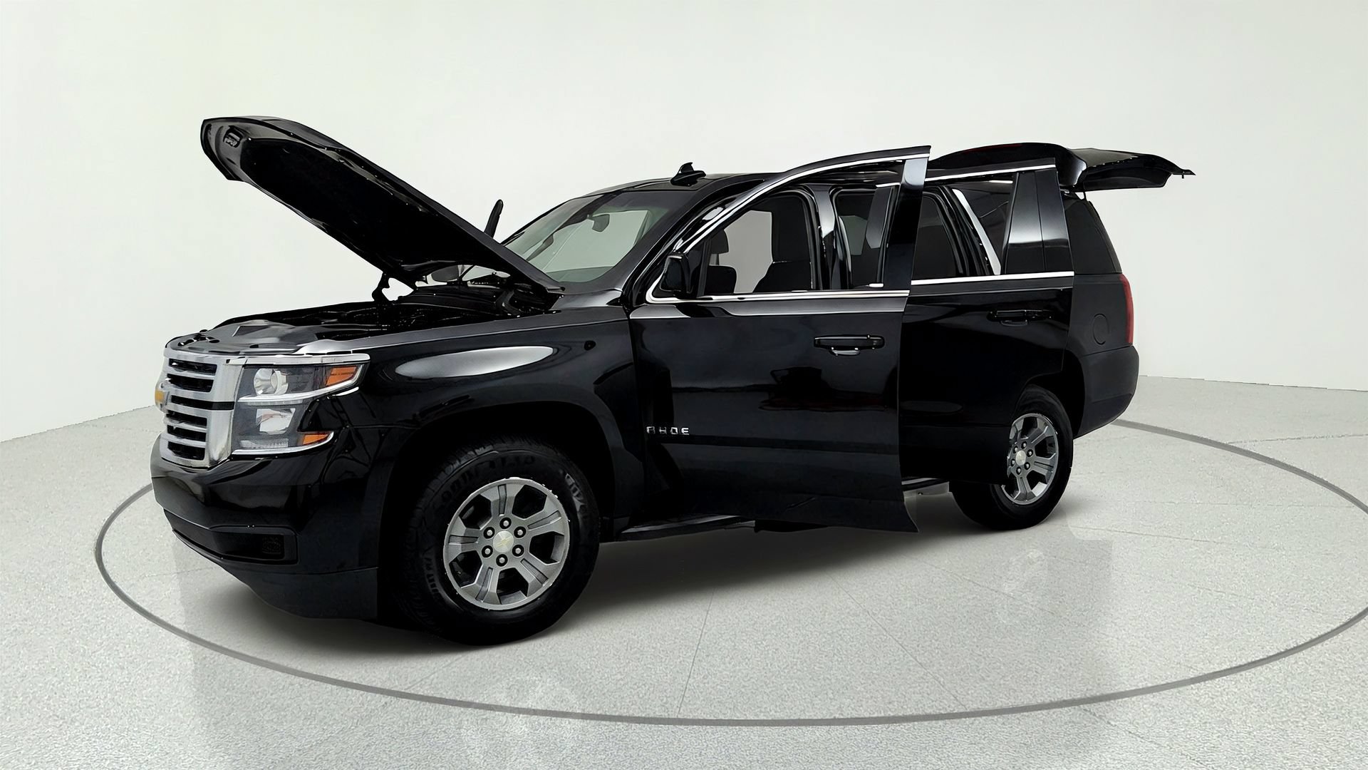 Used 2019 Chevrolet Tahoe LS AWD/4WD image 9