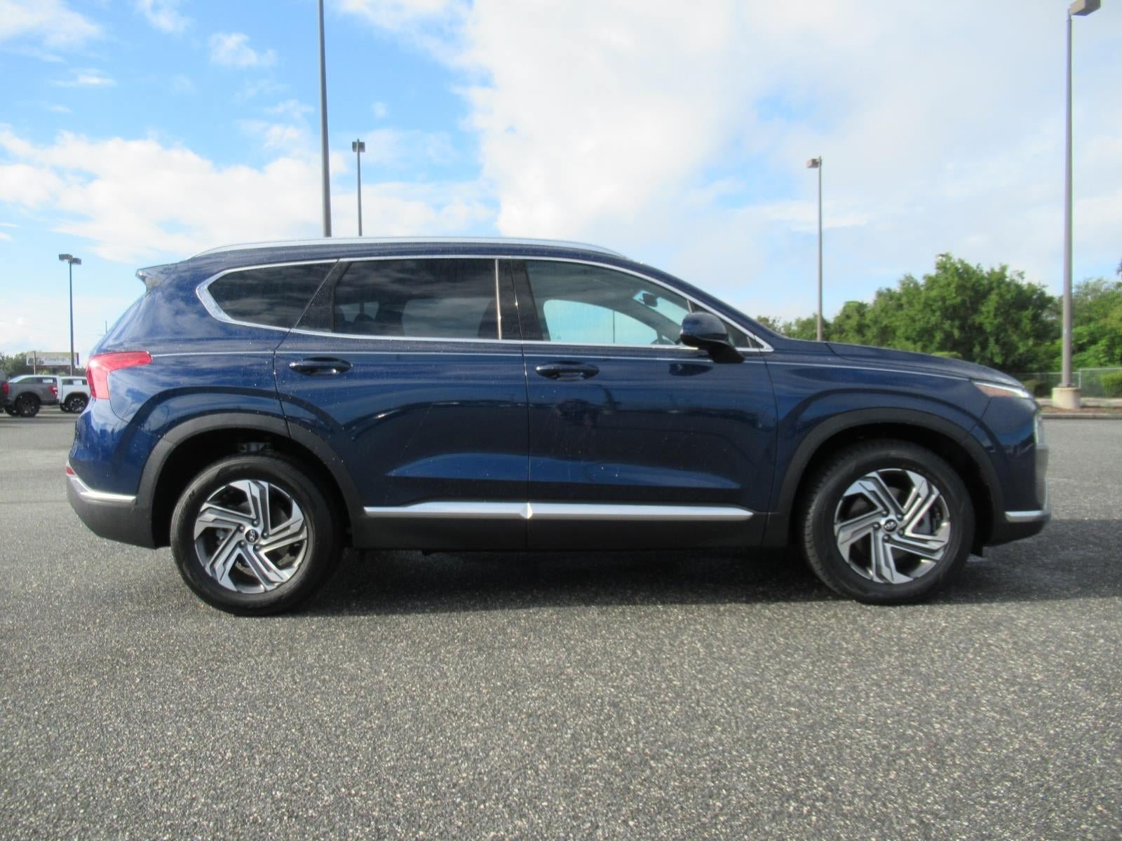 Used 2021 Hyundai Santa Fe SEL FWD image 2