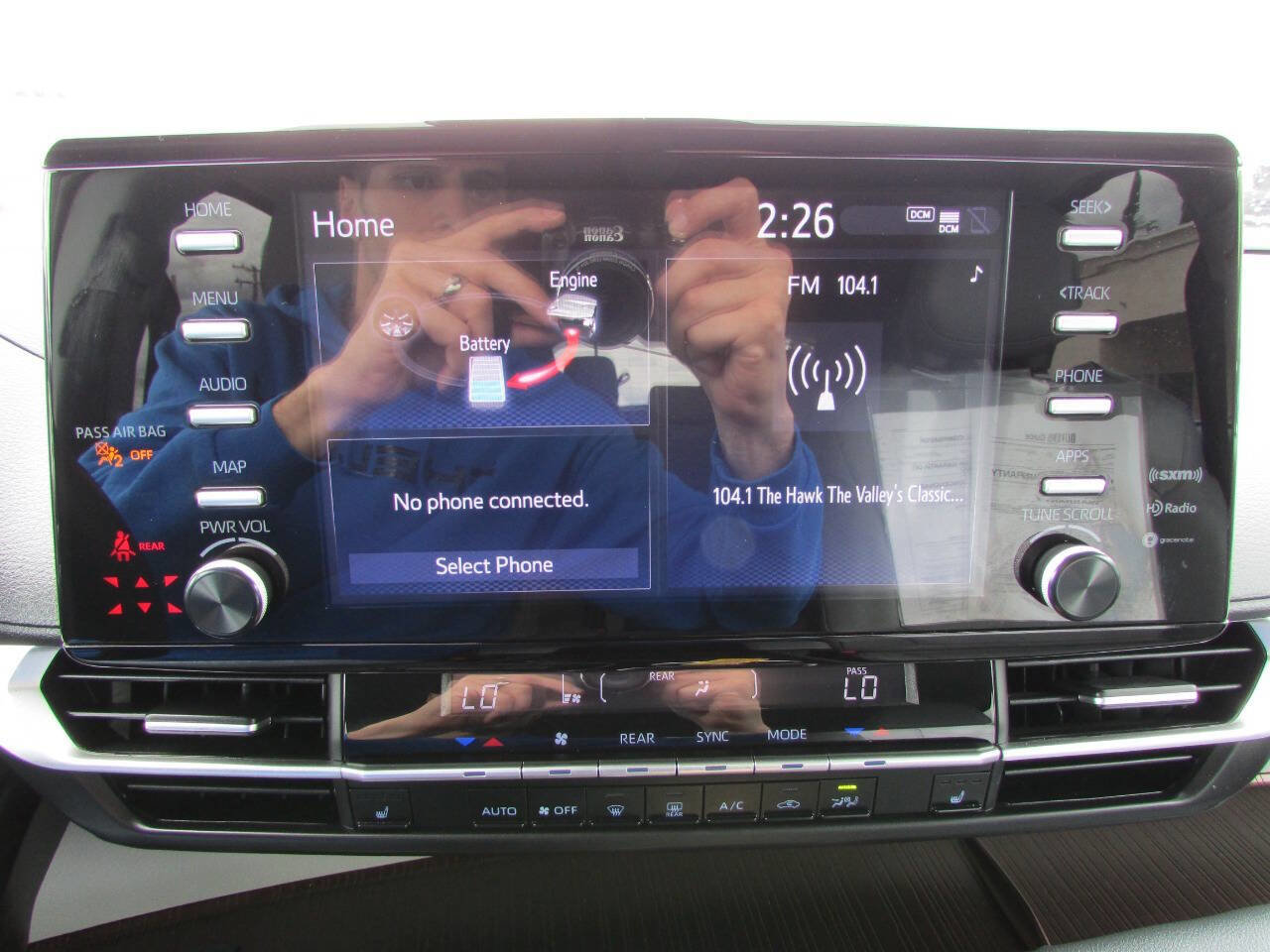 Used 2024 Toyota Sienna XLE image 22