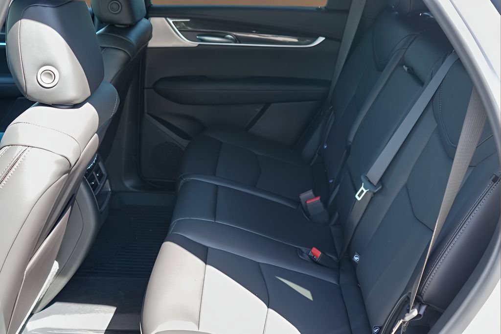 New 2026 Cadillac XT5 Sportv w/ LPO, Onyx Lite Package AWD/4WD image 21