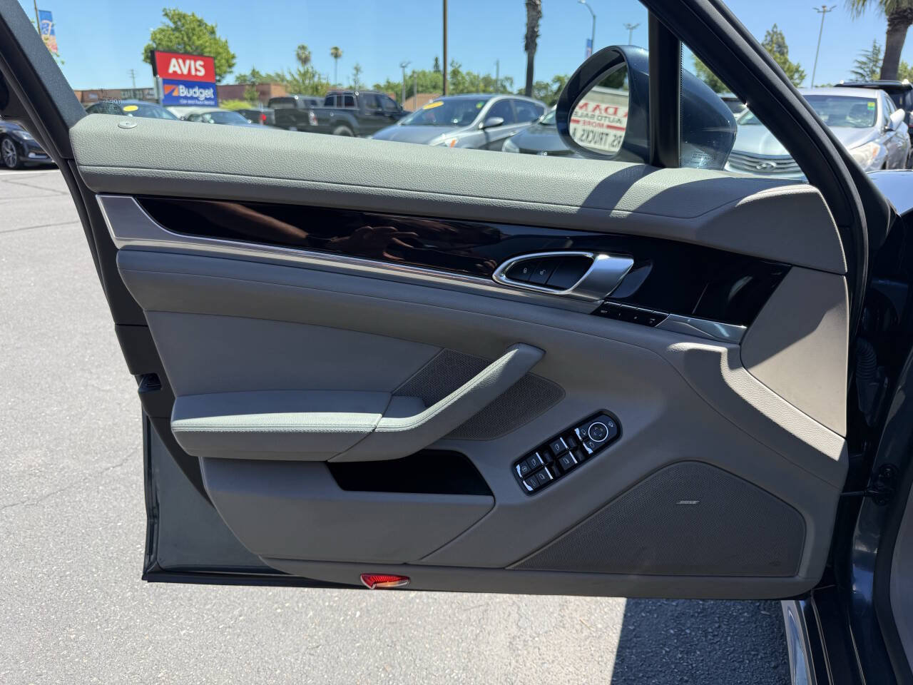 Used 2013 Porsche Panamera RWD image 10