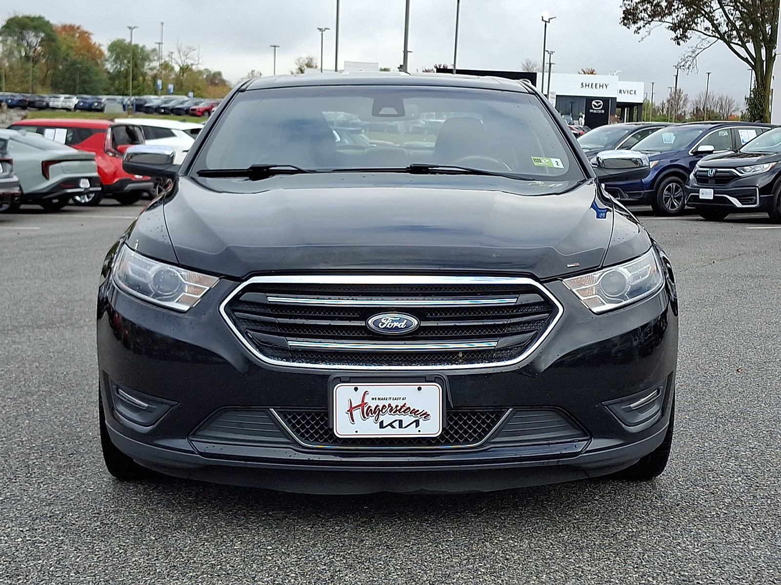 Used 2018 Ford Taurus Limited image 2