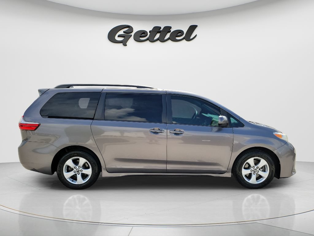 Used 2020 Toyota Sienna LE FWD image 4
