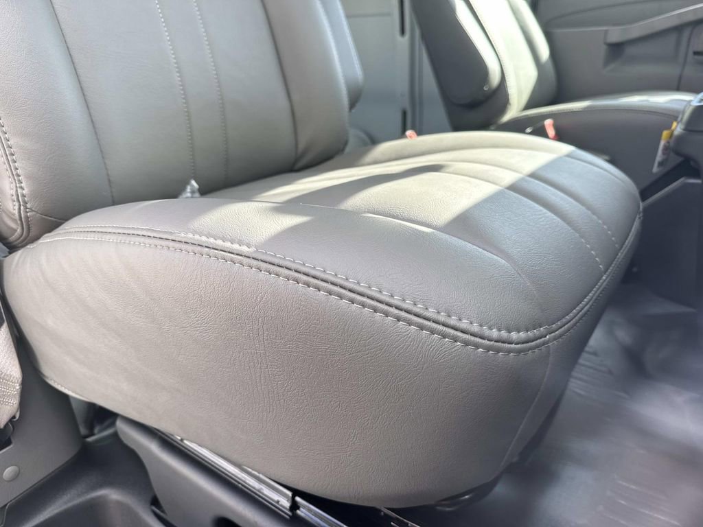 New 2025 Chevrolet Express 2500 w/ Enhanced Convenience Package image 12