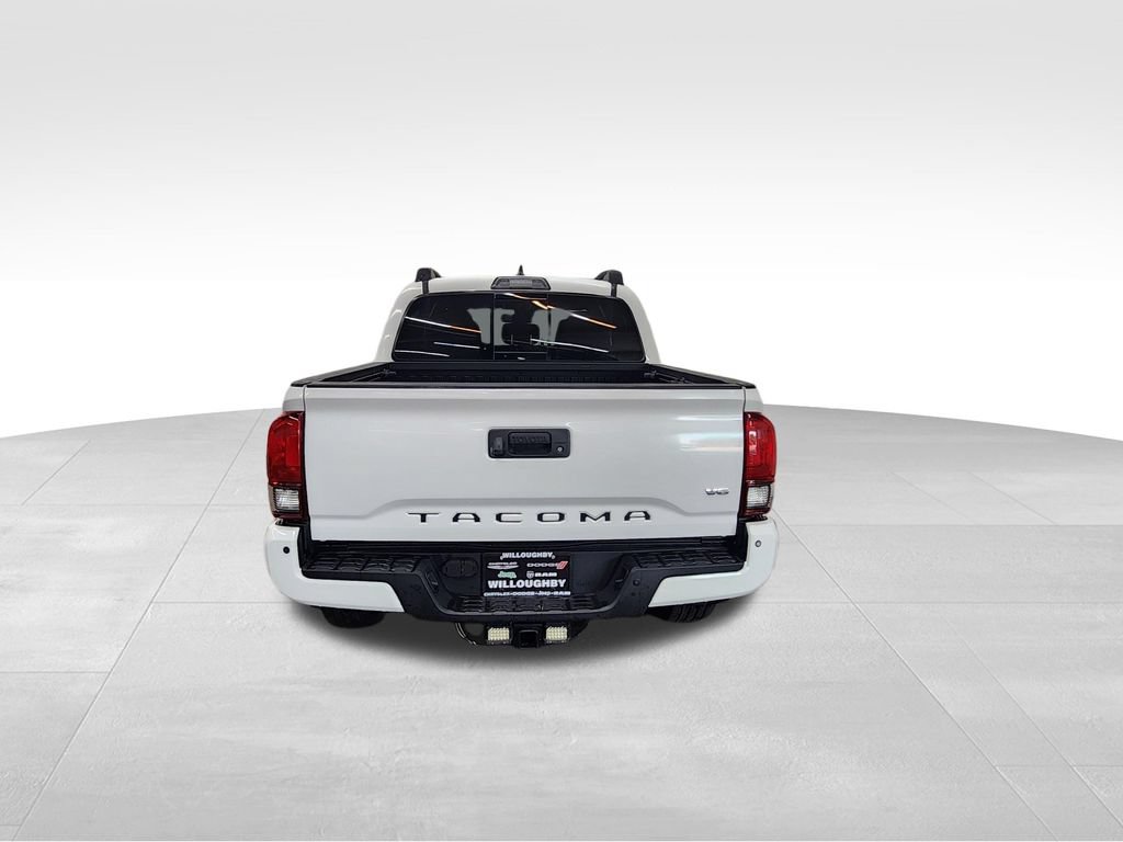 Used 2018 Toyota Tacoma TRD Sport w/ Exterior Package AWD/4WD image 7