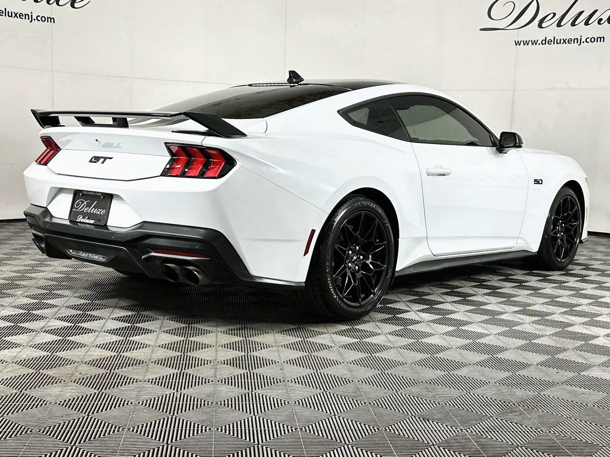 Used 2024 Ford Mustang GT Premium w/ GT Performance Package RWD image 6