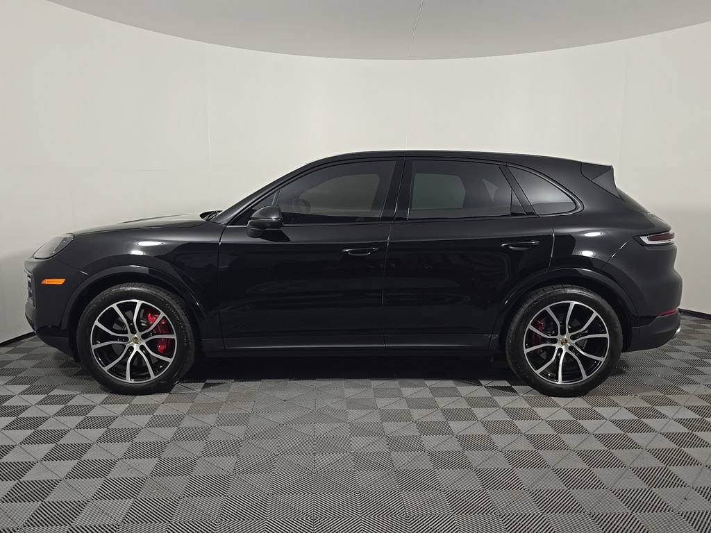 Certified 2024 Porsche Cayenne S AWD/4WD image 2