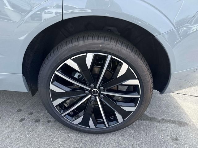 New 2026 Volvo XC60 B5 Ultra w/ Protection Package Premier image 6