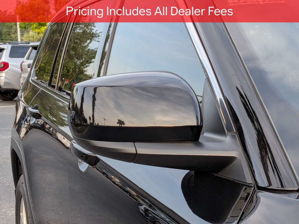 Used 2022 Jeep Grand Cherokee L Laredo w/ Luxury Tech Group I AWD/4WD image 12