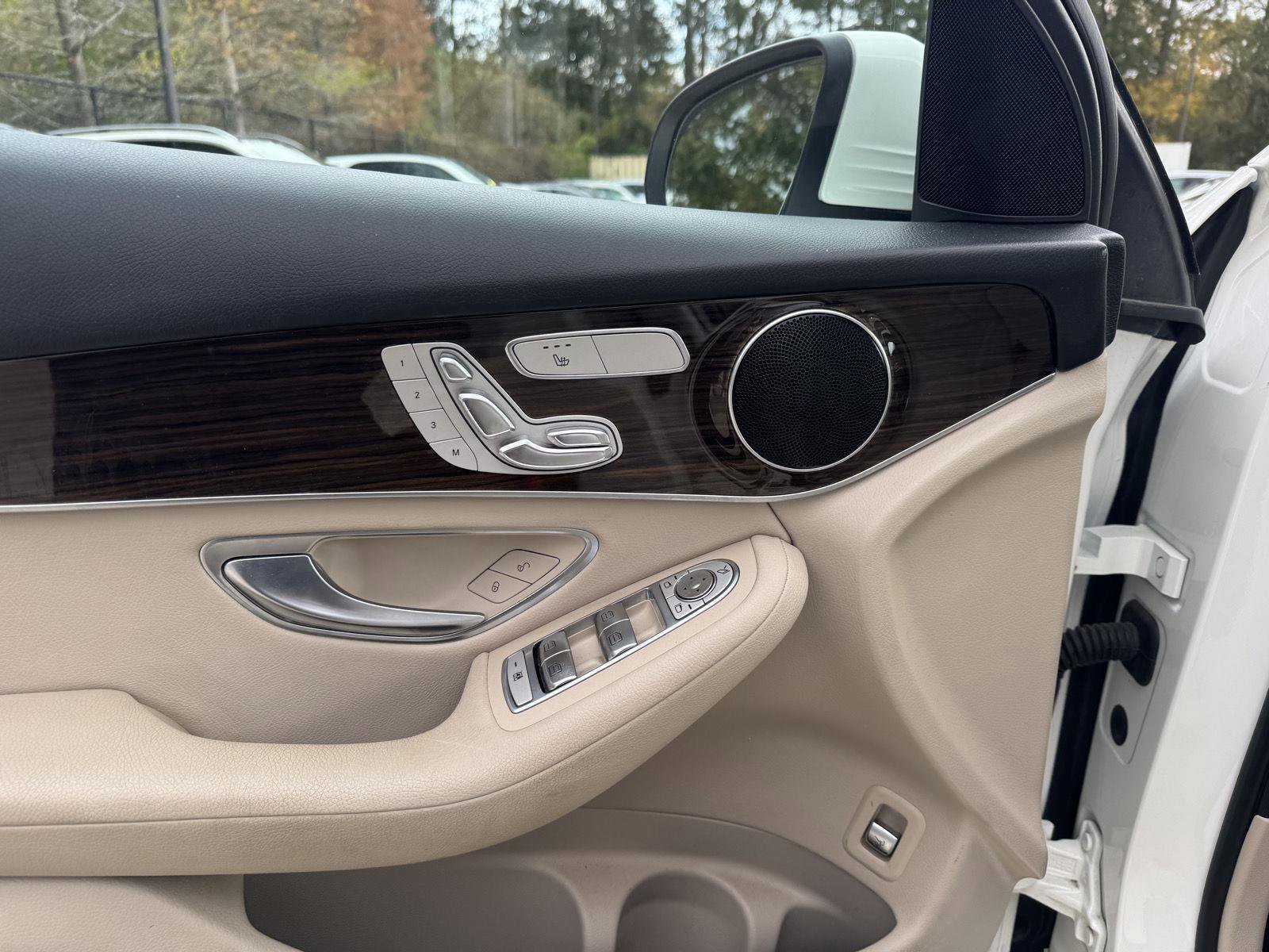 Certified 2019 Mercedes-Benz GLC 300 image 5