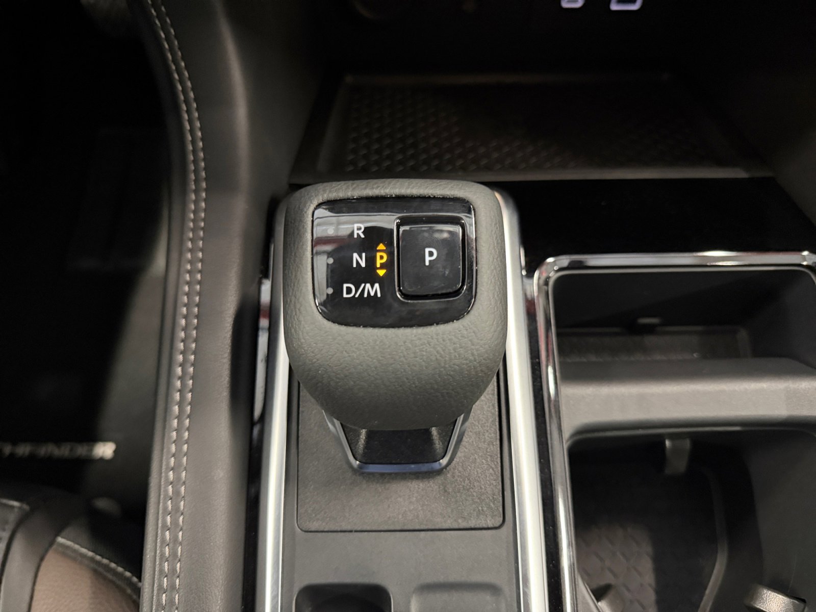 Used 2024 Nissan Pathfinder Platinum w/ Cargo Package image 25