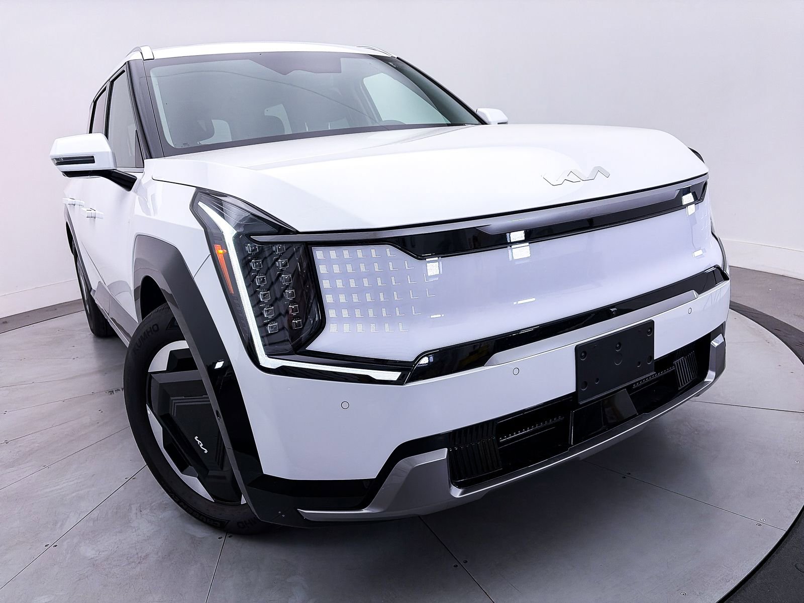 Used 2026 Kia EV9 Land AWD/4WD image 9