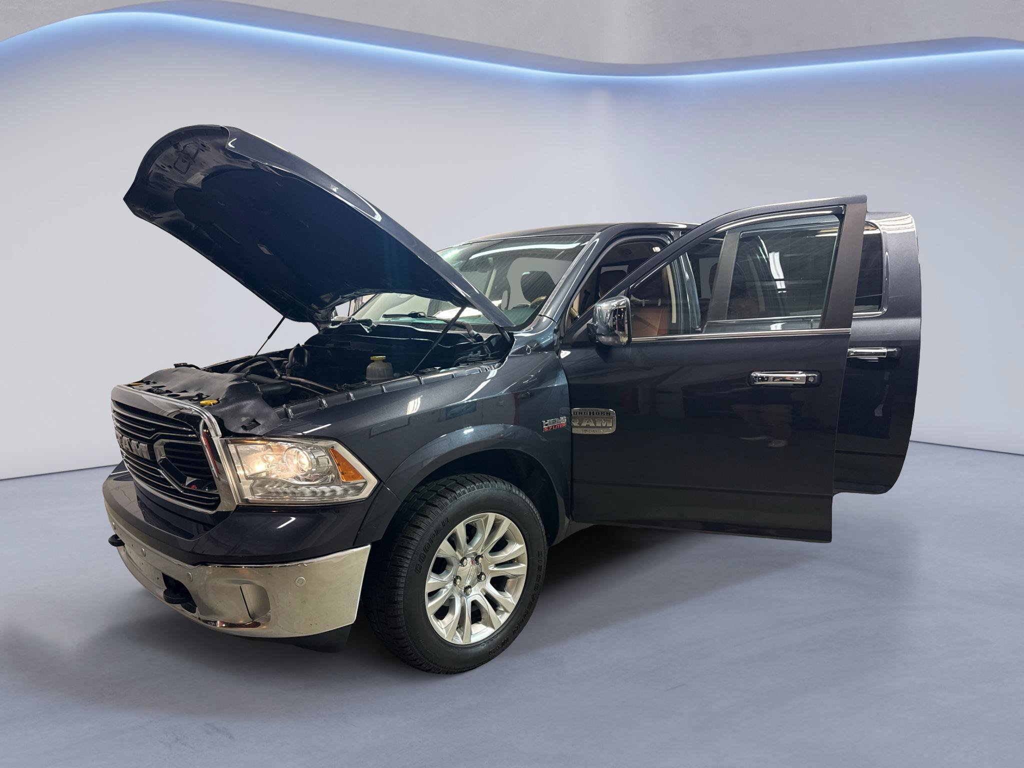Used 2017 RAM 1500 Laramie Longhorn w/ Convenience Group AWD/4WD image 11