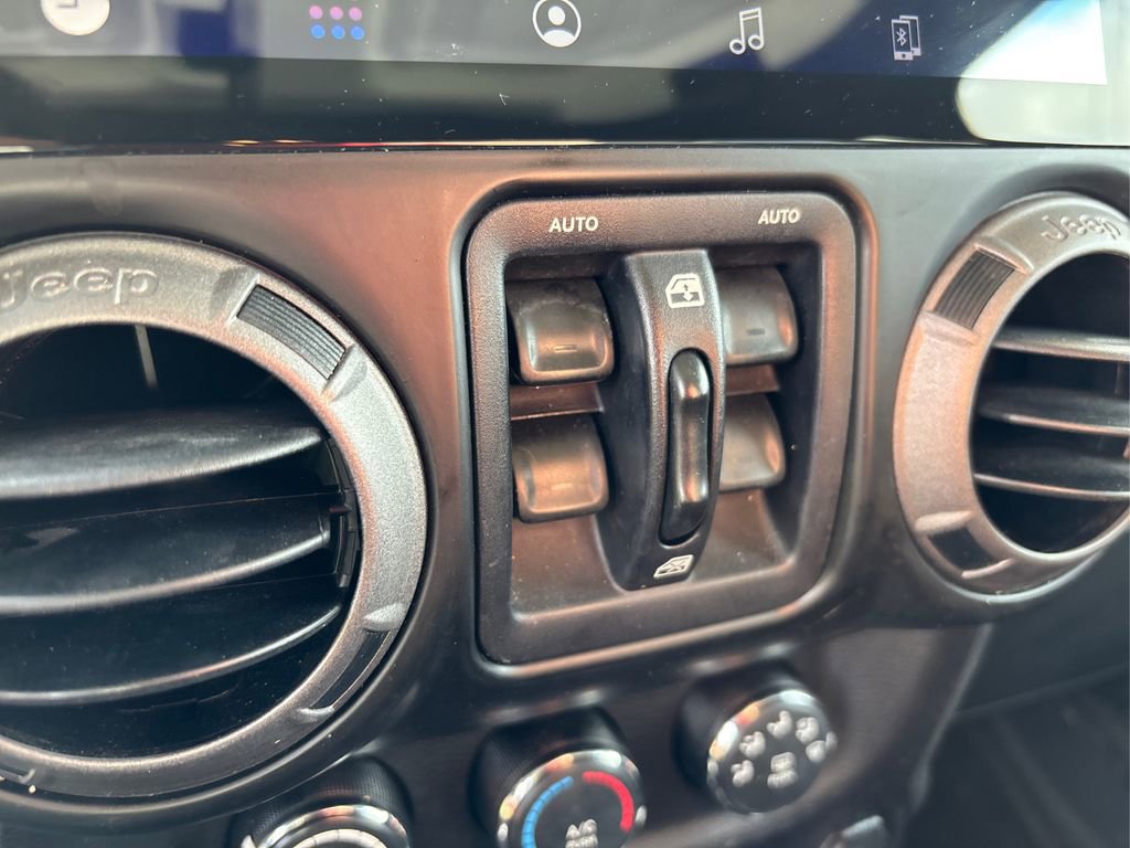 Used 2017 Jeep Wrangler Unlimited Sport image 28