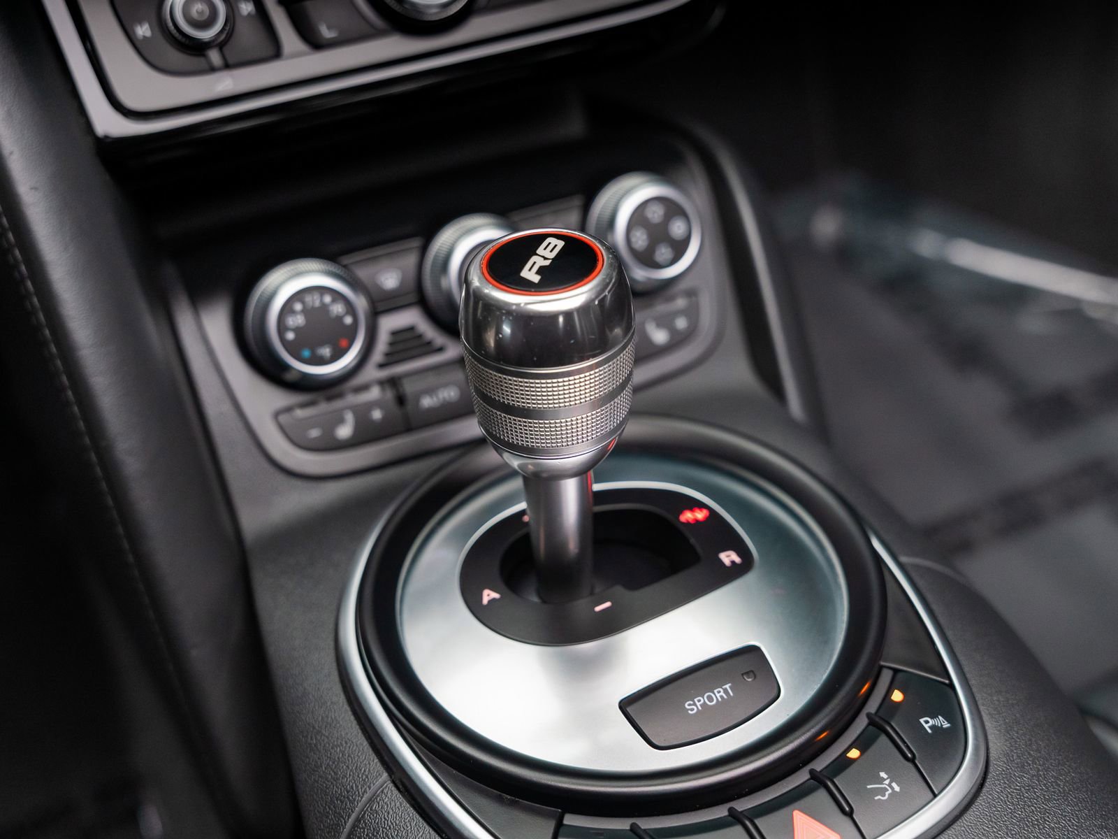 Used 2011 Audi R8 V10 image 58