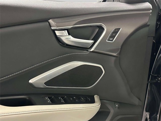 Used 2025 Acura RDX SH-AWD image 14