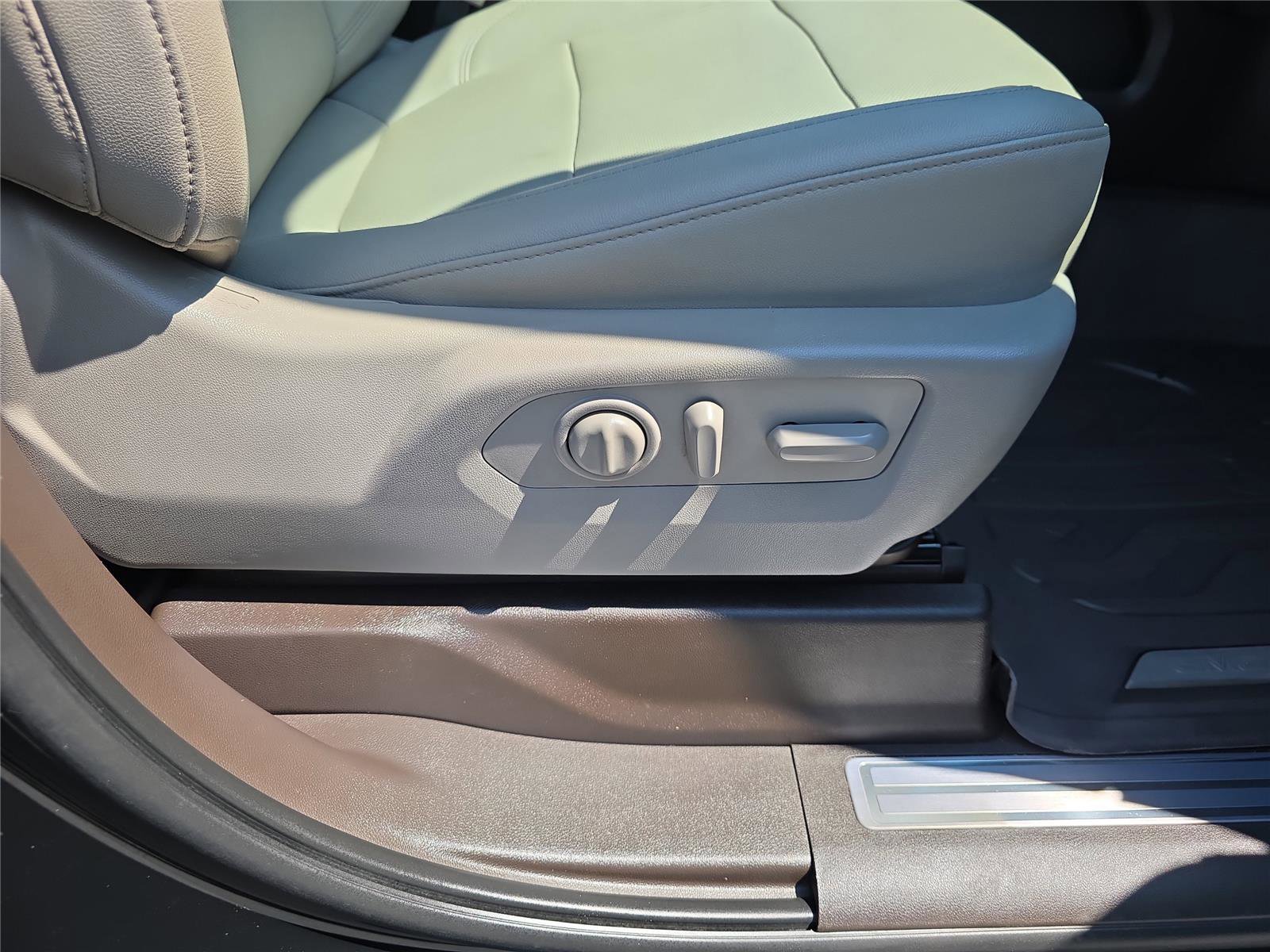 Used 2021 GMC Sierra 1500 SLT w/ SLT Premium Plus Package image 36