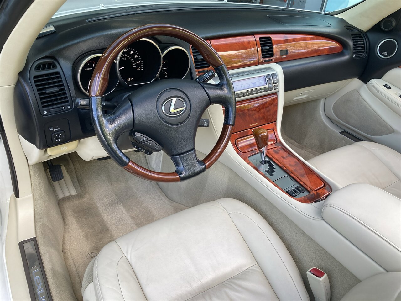 Used 2007 Lexus SC 430 Convertible RWD image 18