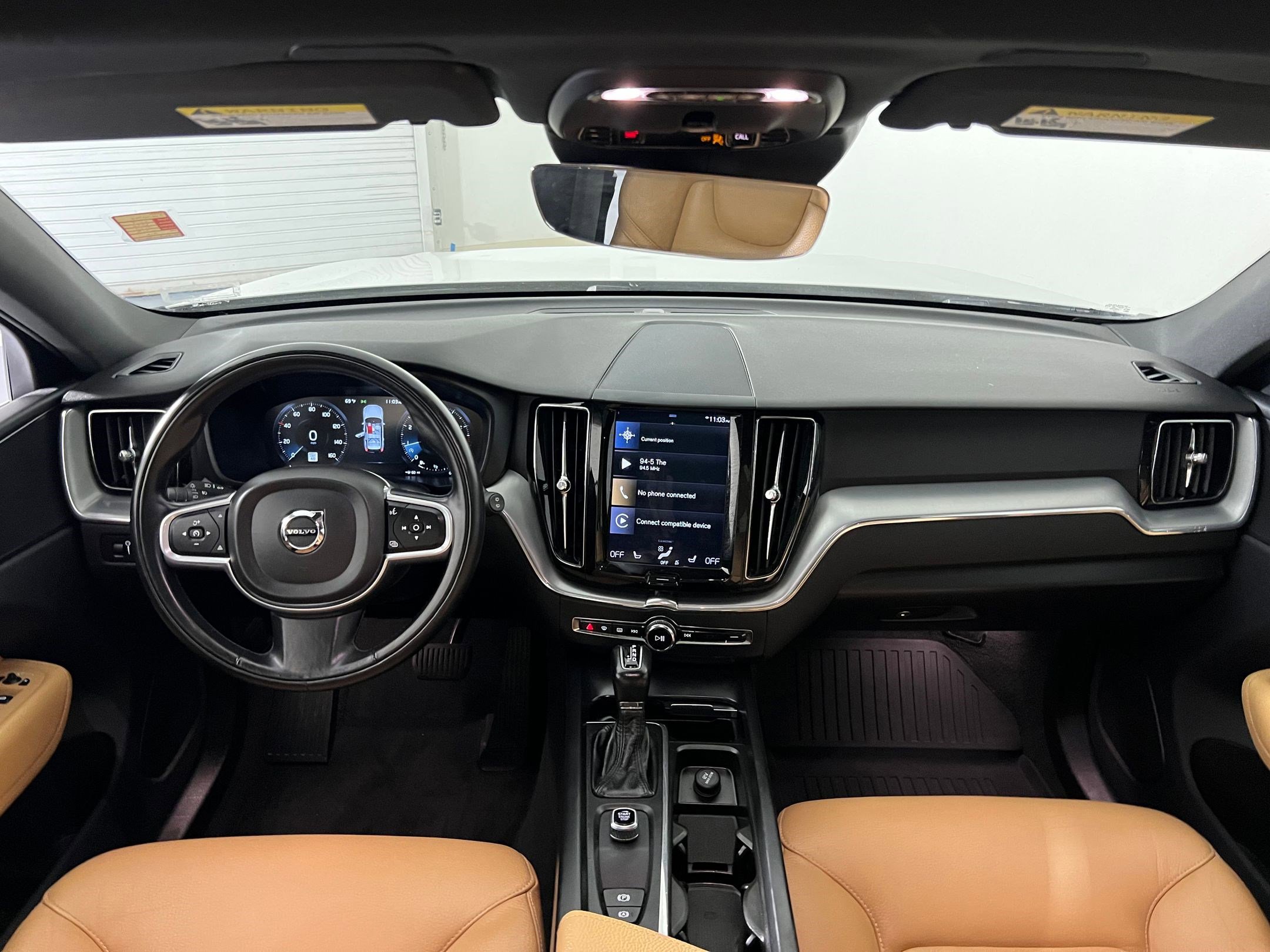 Used 2018 Volvo XC60 T5 Momentum w/ Vision Package image 15