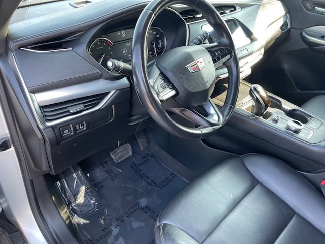 Used 2020 Cadillac XT4 Premium Luxury image 11