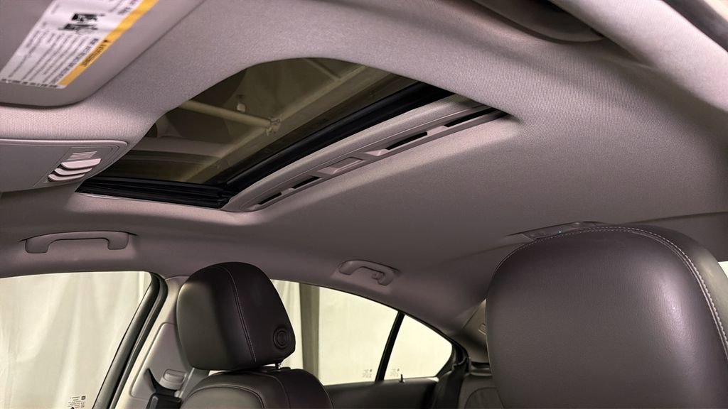 Used 2014 Buick Regal Premium w/ Driver Confidence Package #2 image 6