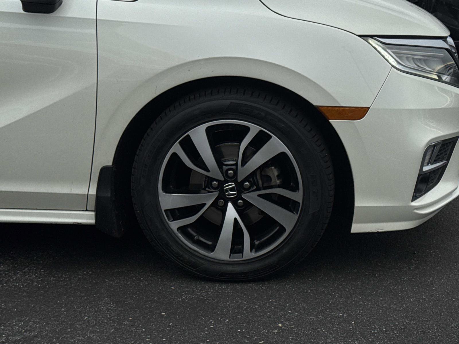 Used 2019 Honda Odyssey Elite image 5
