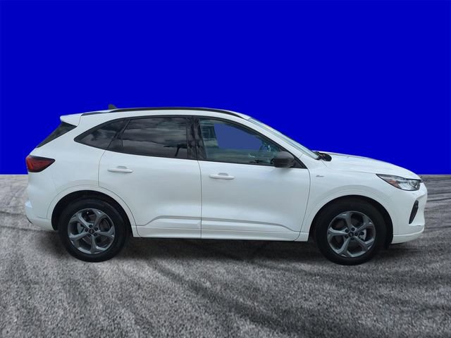 Certified 2023 Ford Escape ST-Line w/ Tech Pack #1 FWD image 3