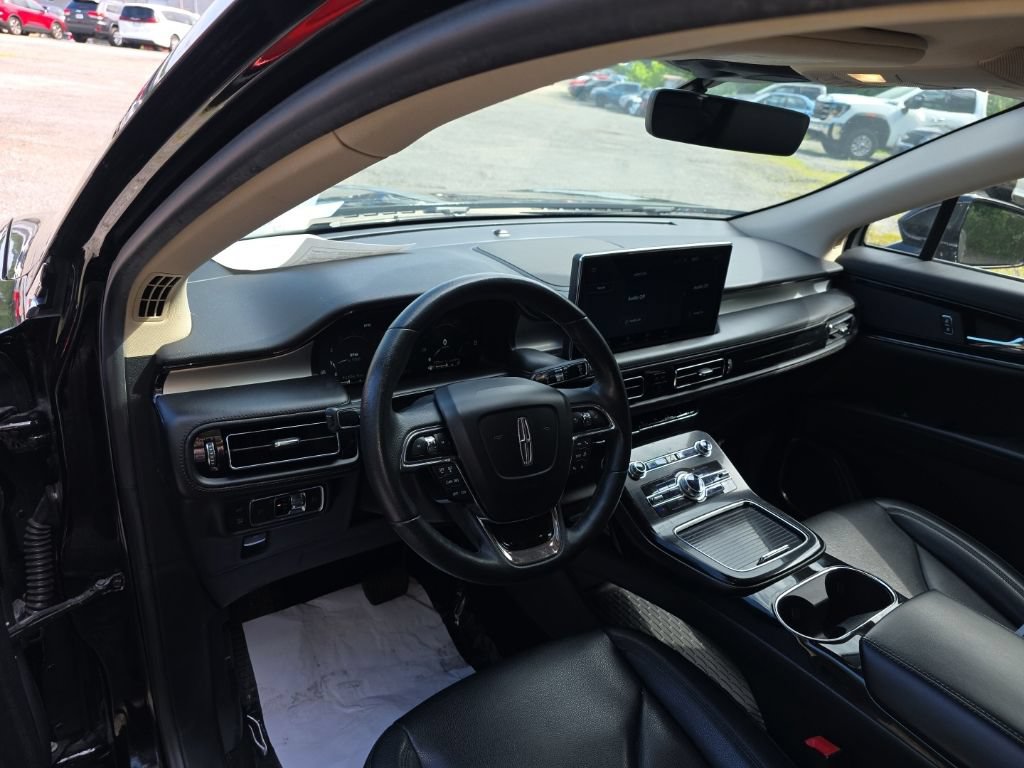 Used 2021 Lincoln Nautilus AWD image 12