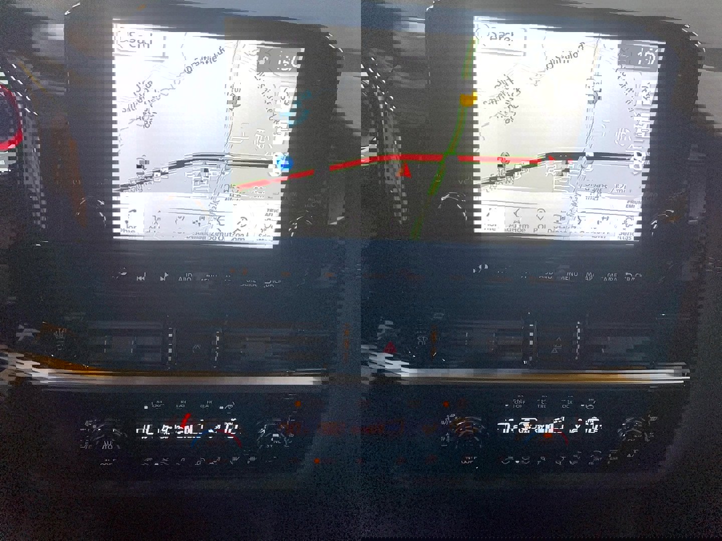 Used 2025 Nissan Pathfinder Platinum AWD/4WD image 11