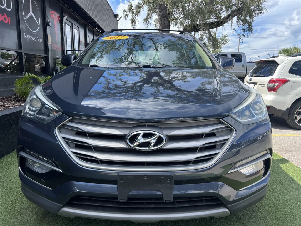 Used 2017 Hyundai Santa Fe Sport FWD image 2