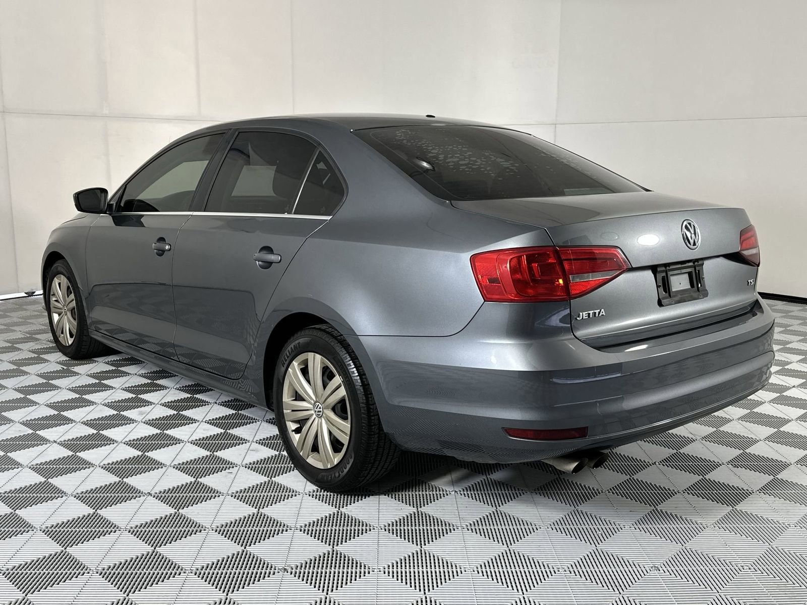 Used 2017 Volkswagen Jetta S image 6