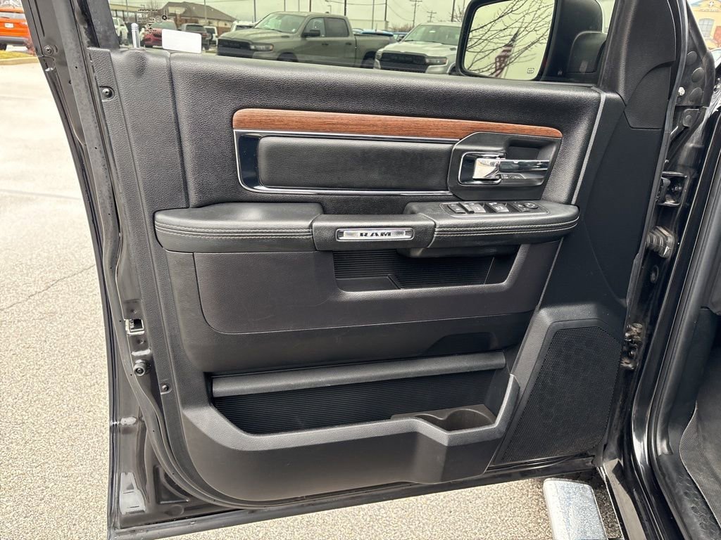 Used 2016 RAM 1500 Laramie w/ Convenience Group image 9