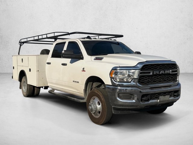 Used 2022 RAM 3500 Tradesman w/ Chrome Appearance Group AWD/4WD image 3