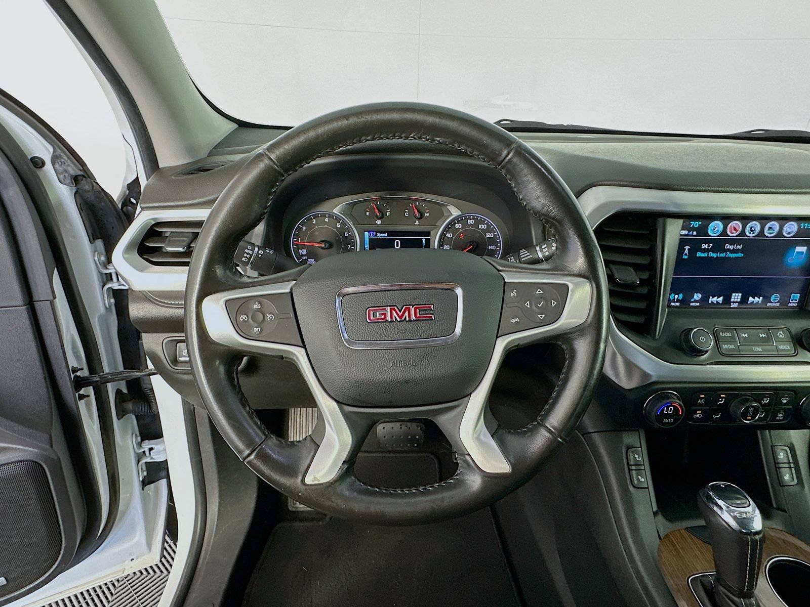 Used 2019 GMC Acadia SLE FWD image 11
