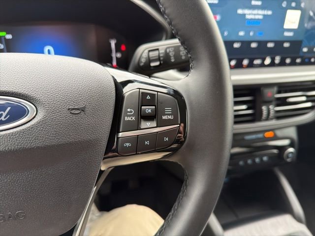 Used 2023 Ford Escape SE w/ Class II Trailer Tow Package image 42