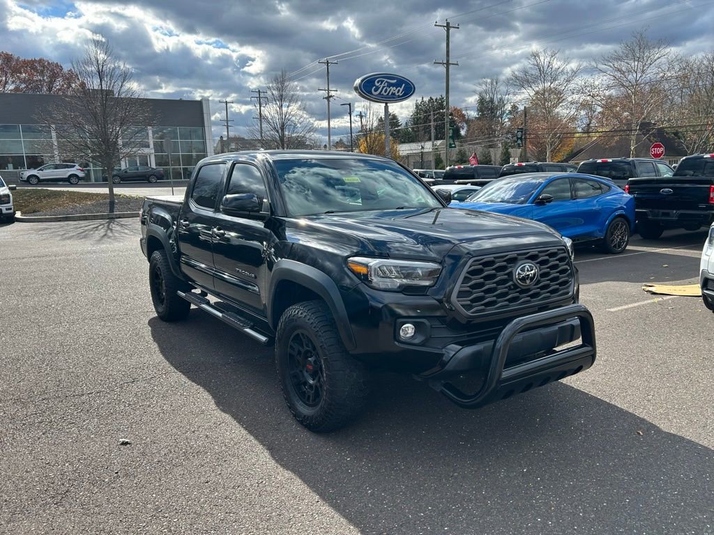 Used 2021 Toyota Tacoma TRD Off-Road image 3