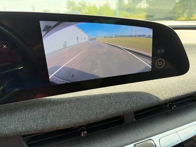 Used 2024 Lucid Air Touring AWD/4WD image 21