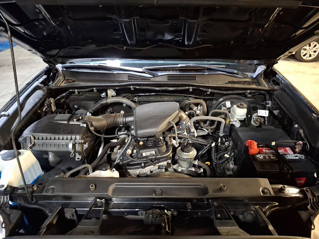 Used 2019 Toyota Tacoma SR AWD/4WD image 26