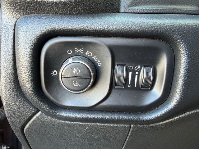 Used 2019 RAM 3500 Laramie image 39