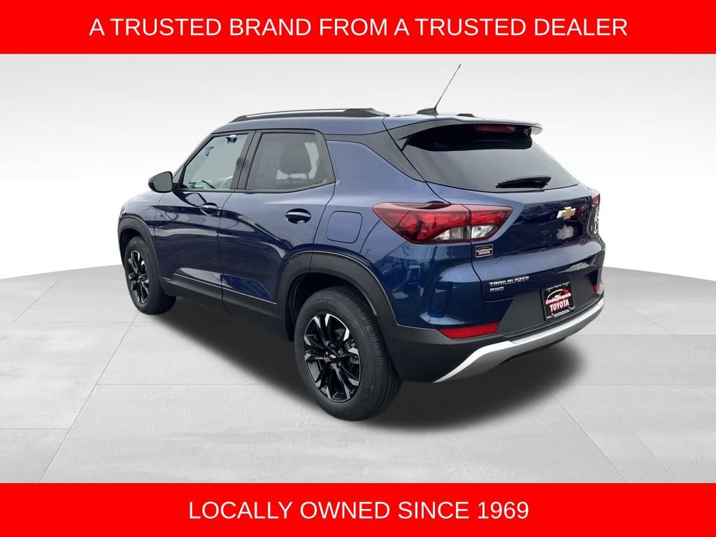 Used 2023 Chevrolet TrailBlazer LT w/ Convenience Package image 3