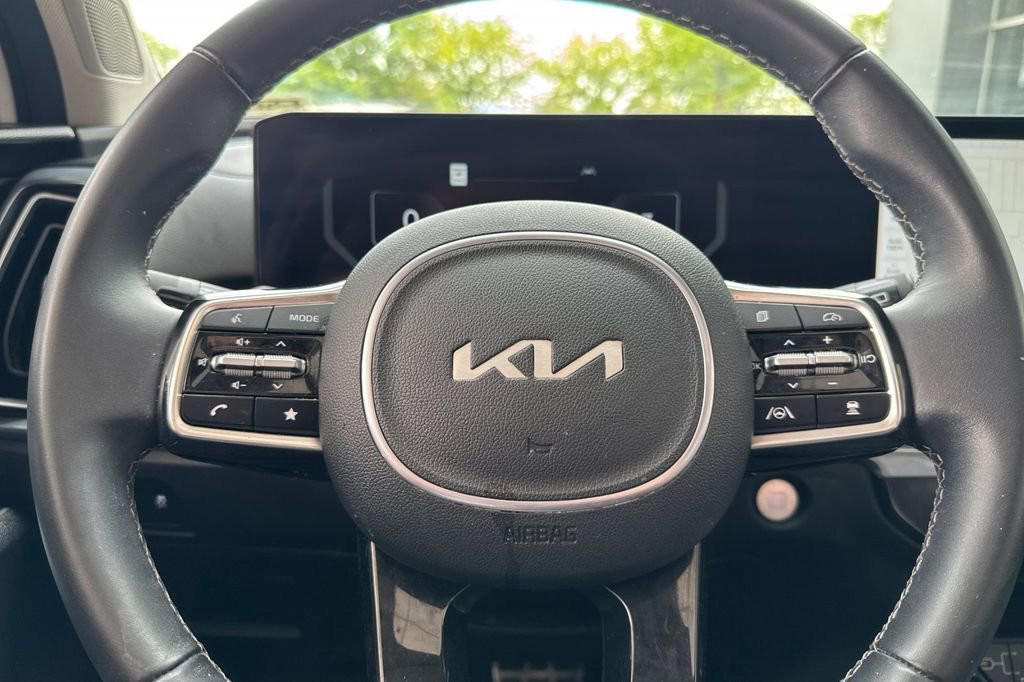 Certified 2025 Kia Sorento SX AWD/4WD image 27