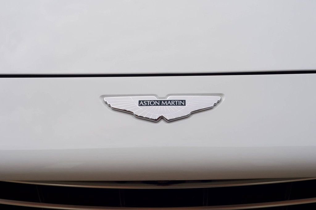Used 2022 Aston Martin DBX image 14