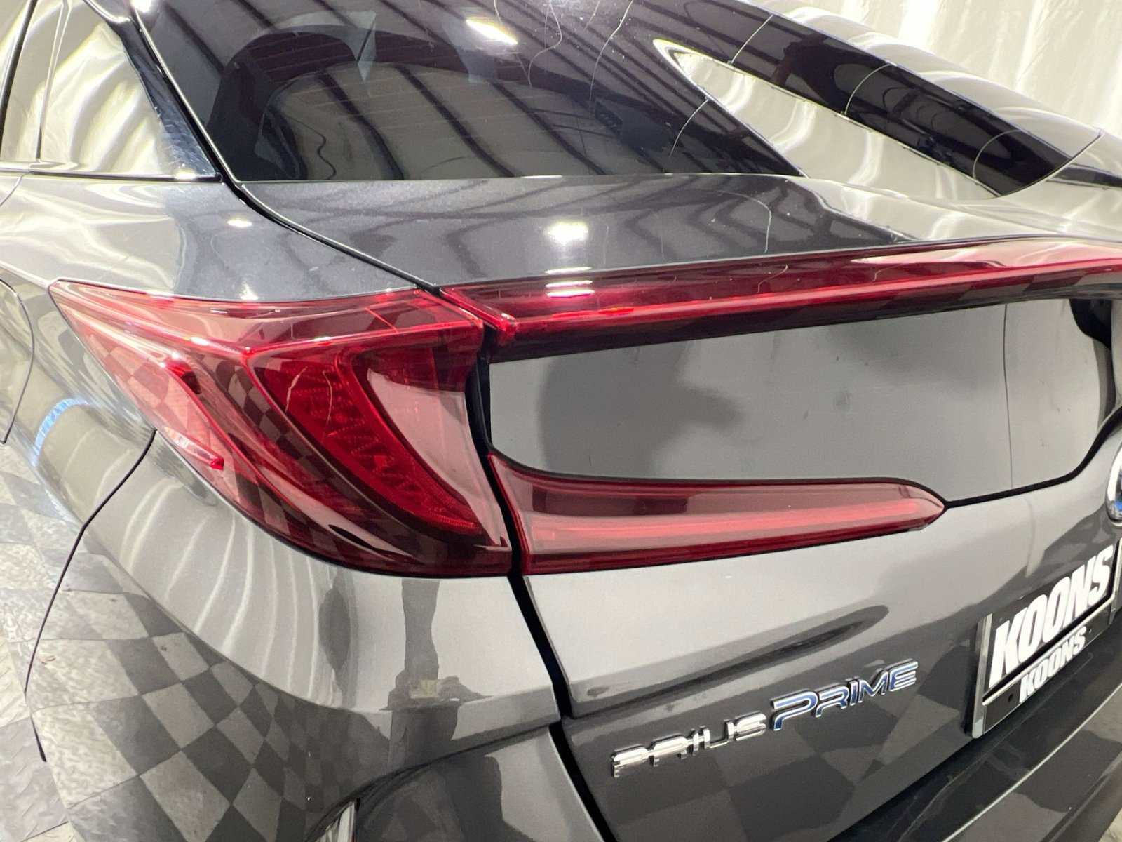 Used 2022 Toyota Prius Prime XLE image 16