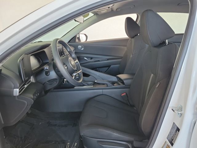 Used 2024 Hyundai Elantra SE image 13