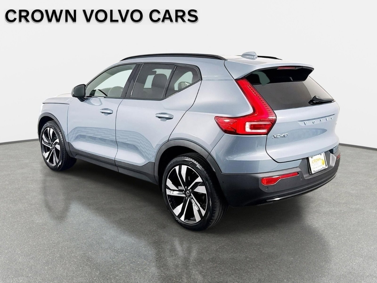 Used 2023 Volvo XC40 B5 Plus w/ Climate Package AWD/4WD image 8